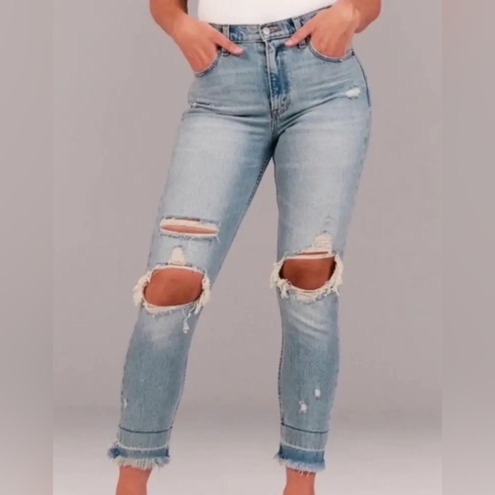 Abercrombie & Fitch Curve Love High Rise Mom Jean